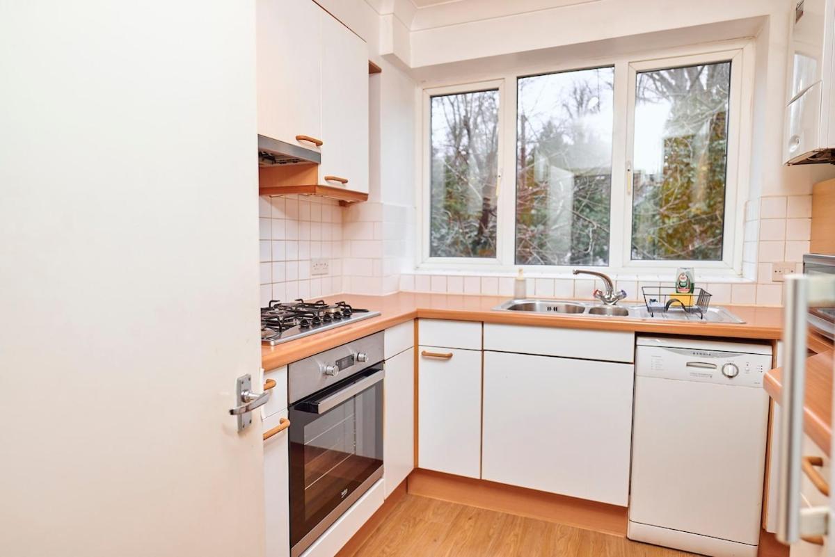 3 Bed With Parking In Maida Vale Appartamento
