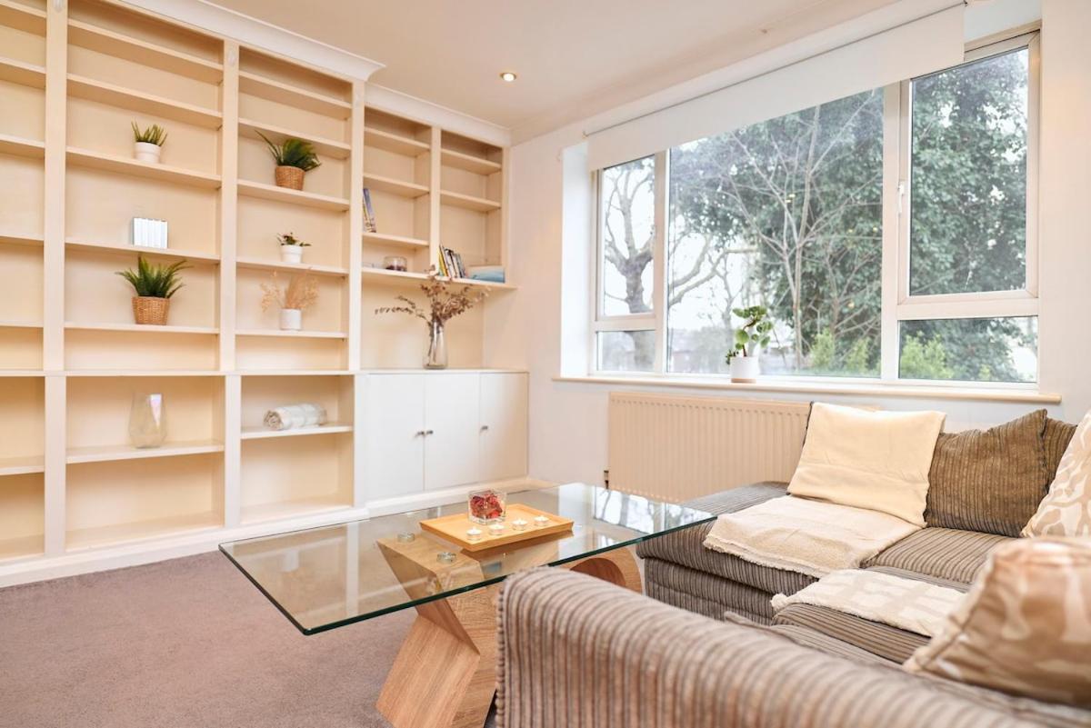 3 Bed With Parking In Maida Vale Appartamento *